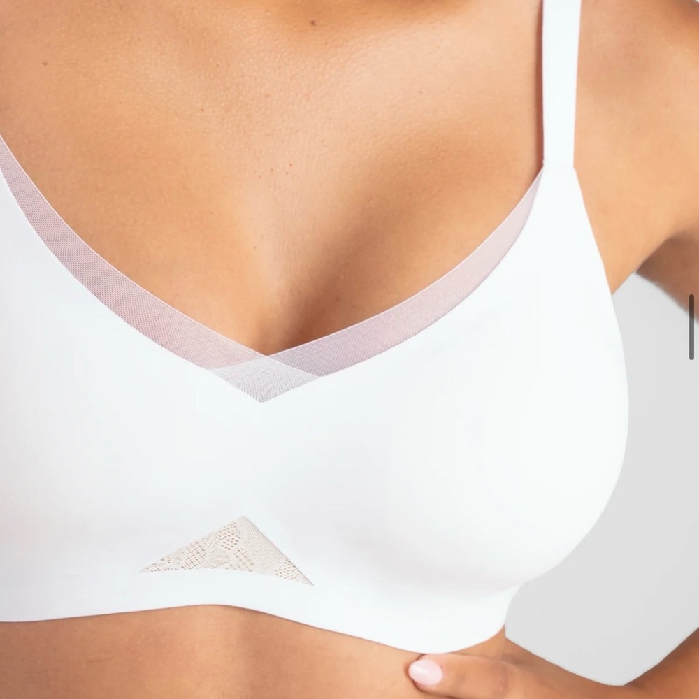 Honeylove White Wireless Bra - Picture 2 of 9
